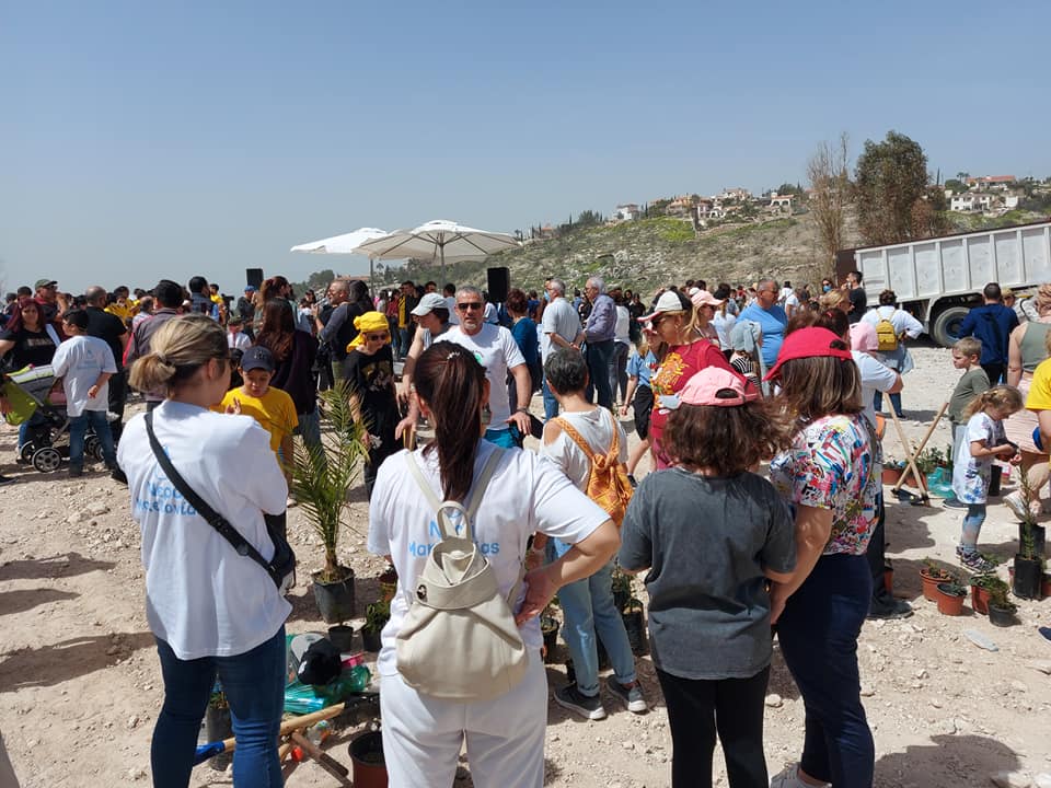 Ξεπέρασε κάθε προηγούμενο σε προσέλευση η χτεσινή δεντροφύτευση της Πράσινης Ασπίδας στην Τάλα